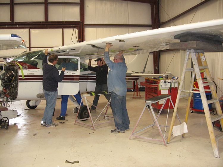 Entenda a importância da inspeção durante a pré-compra de um avião