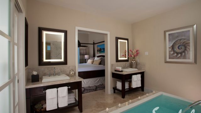 Butler Village Honeymoon Romeo & Juliet One Bedroom Villa Suite with Private Pool Sanctuary - RJ