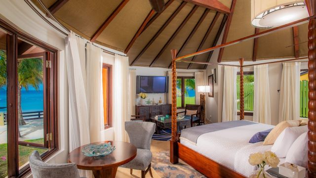 Beachfront Grande Rondoval Butler Suite with Private Pool Sanctuary