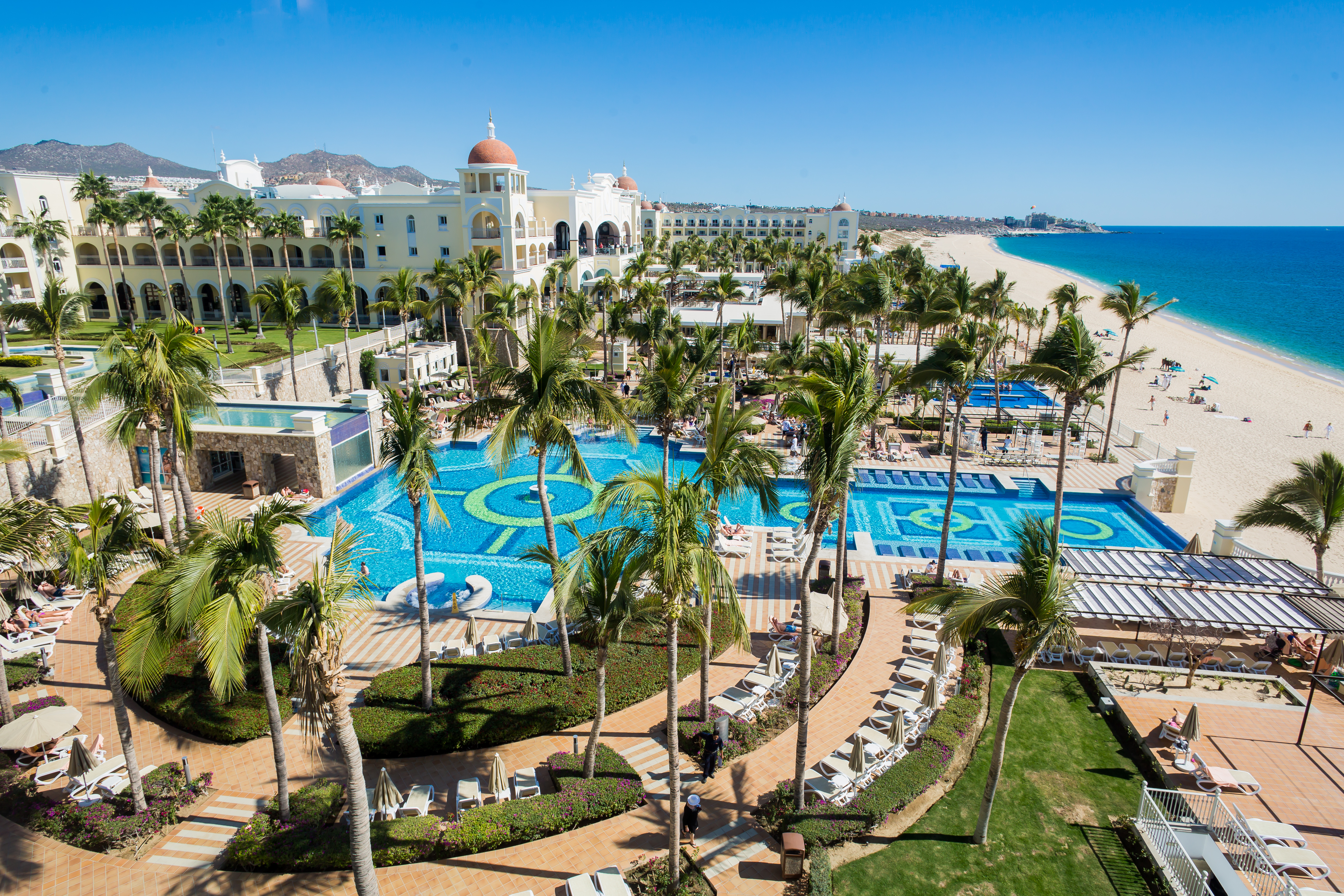Complimentary Roundtrip Airport Transfers at Riu Hotels & Resorts!