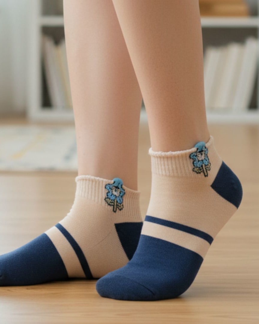 Women Cotton Ankle Socks Pack of 5 Soft Breathable Cute Design Daily Wear thumbnail 2