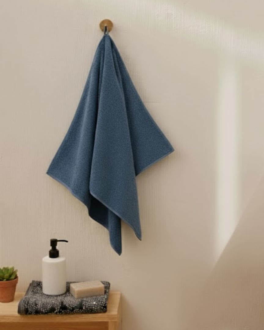Quick Dry Premium Blue Bath Towel – 480 GSM, Large Size (132×75 cm) Soft & Super Absorbent thumbnail 1