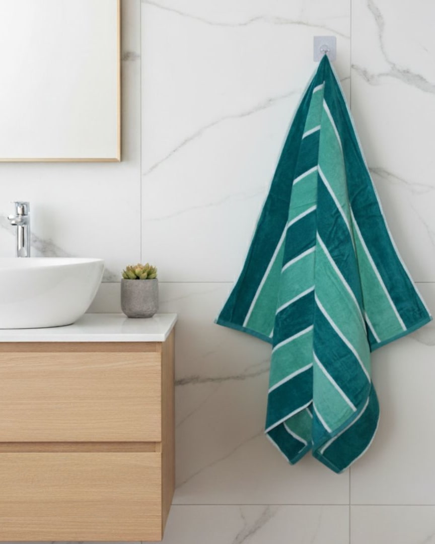 Luxury Quick Dry Sky Blue Cotton Bath Towel – 605 GSM, Large Size 140×75 cm, Ultra Soft & Super Absorbent thumbnail 1