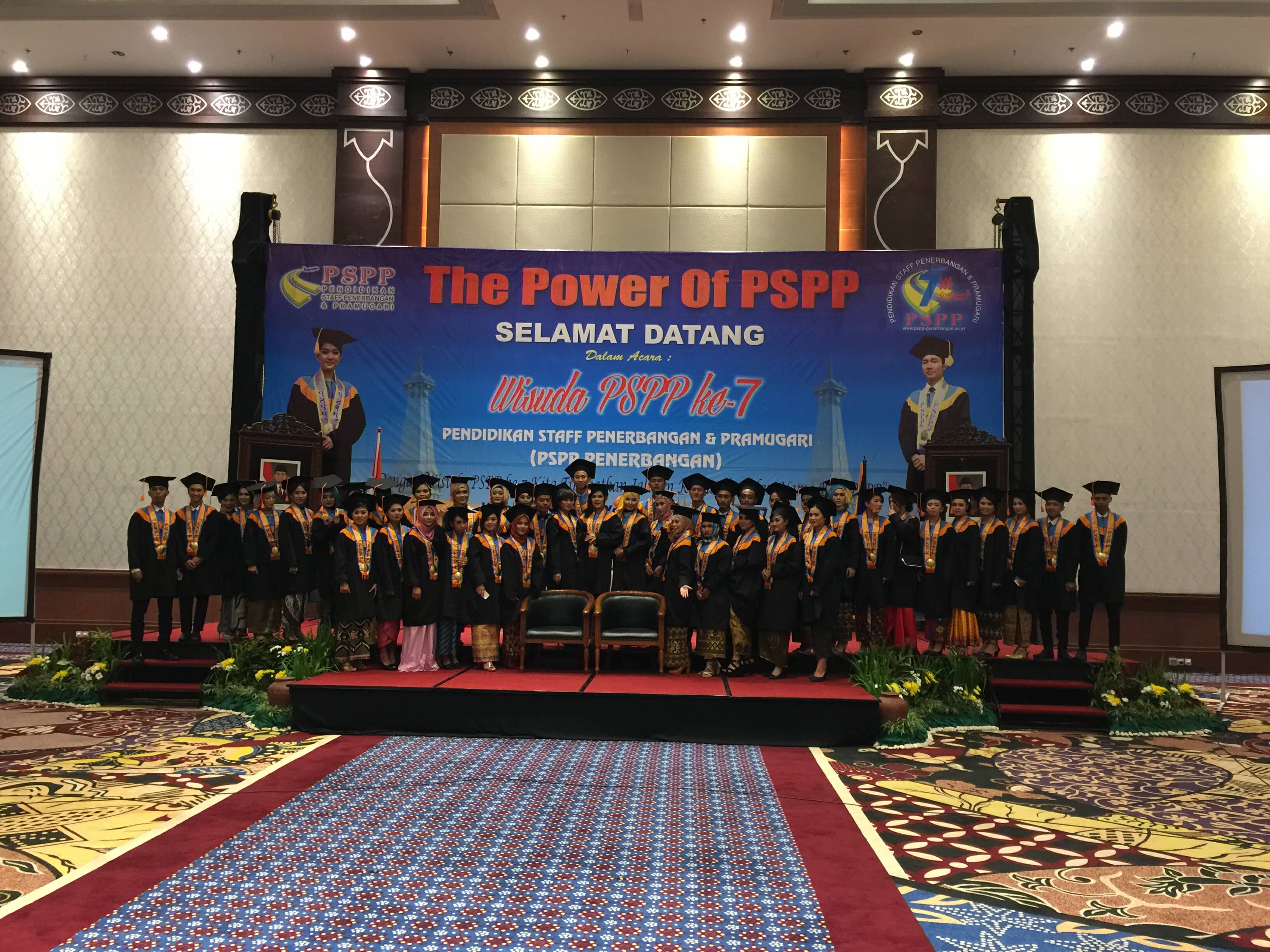 Wisuda sekolah pramugari PSPP Penerbangan