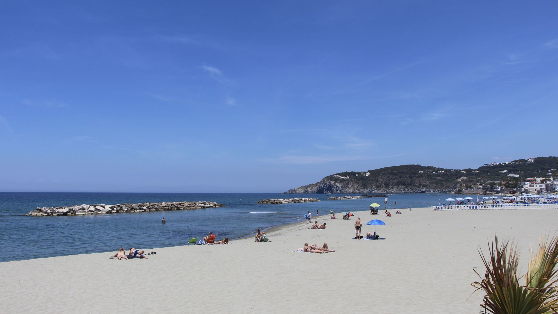 ᐅ Chiaia Strand Auf Der Insel Ischia Reisemagazin Holidaycheck