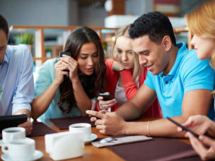 Colleagues learning how to drive more website traffic to boost their business