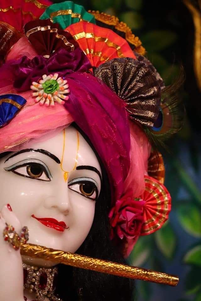 मैं कुर्बान सोणी बंसरी वजाण वालया बेडे डुबदयां दे आके बन्ने लाण वालया