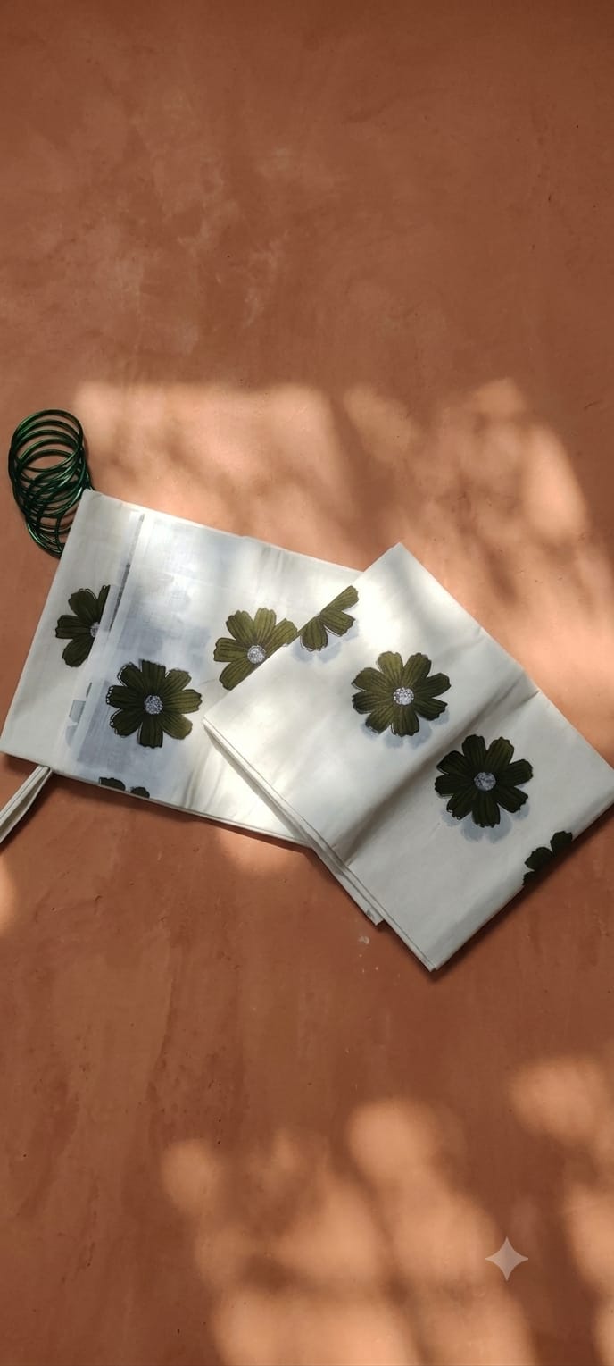 Flower set mundu