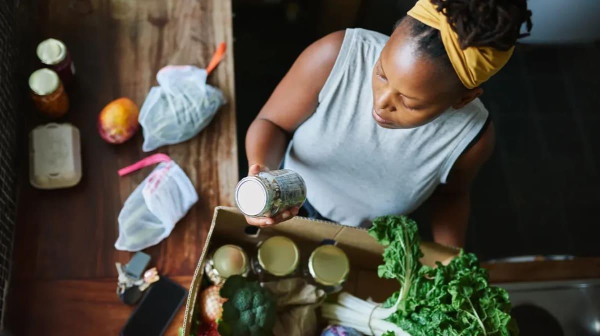 How Food Insecurity Alters Home Diets: New Study Reveals Surprising Links to Vegetable and Sugary Drink Availability