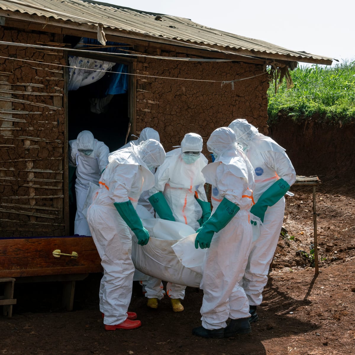 How Illegal Gold Mining Is Accelerating Ebola Spread in Eastern Congo
