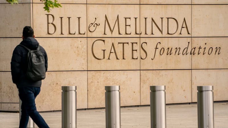 Gates Foundation Pledges $15 Million to Halt Cross Border Ebola Outbreak in Central Africa