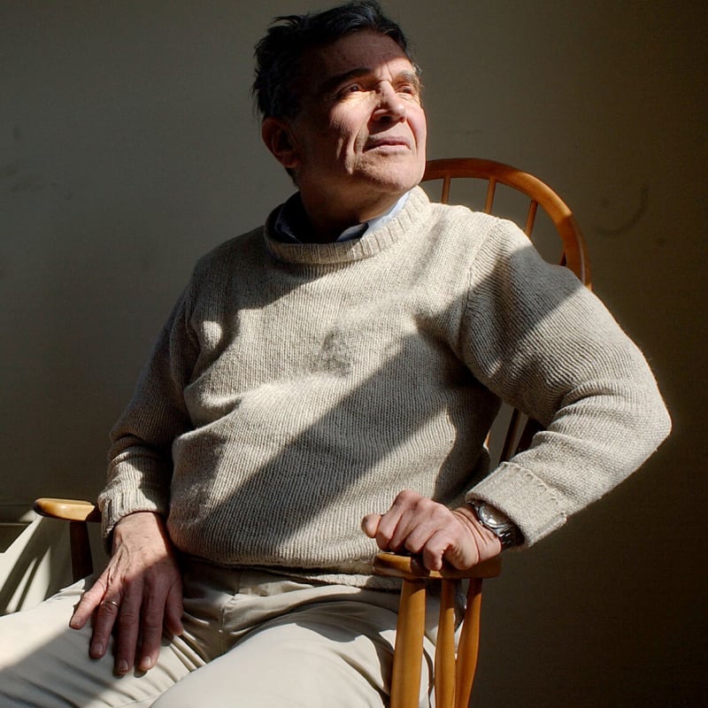 Robert Coles, Pioneering Child Psychiatrist Who Gave Voice to Marginalized Youth, Dies at 97