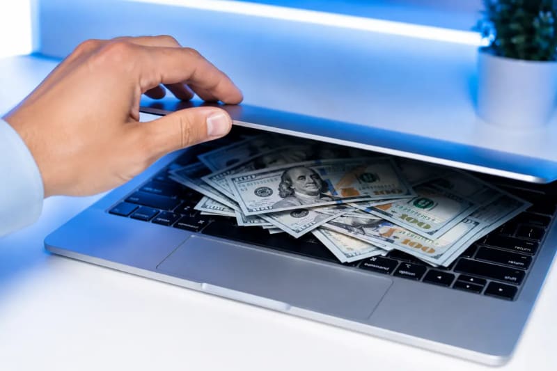 AI Lung Imaging Firm RevealDx Secures Distribution Deal and Investment