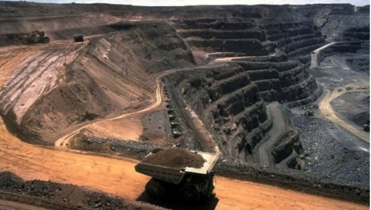Gabon’s Manganese Mining Expansion Raises Public Health Alarms Amid Global Demand Surge