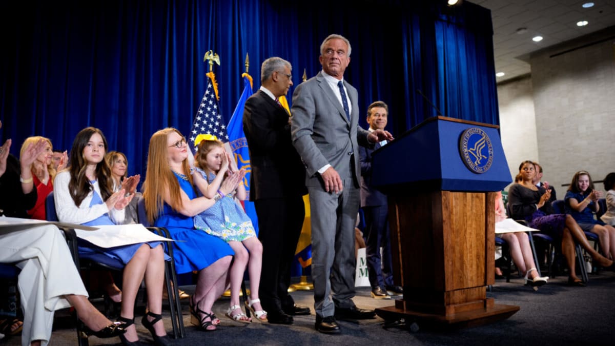 NIH Leadership Gaps Raise Concerns Over Long Term Research Stability