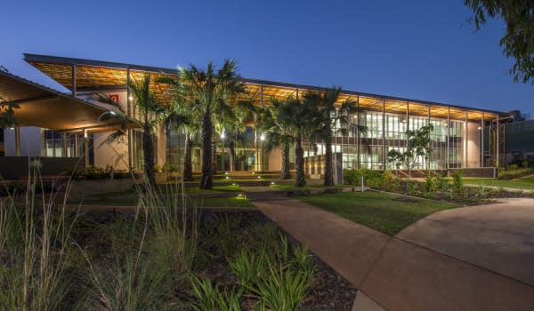 The rotated wing creates a broad entry to the foyer and exhibition space.