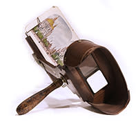 An early stereoscope.