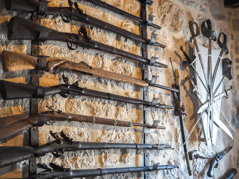 Ружья и мечи в музее Богоматери на скалах в Перасте 11 Ружья и мечи в музее Богоматери на скалах в Перасте