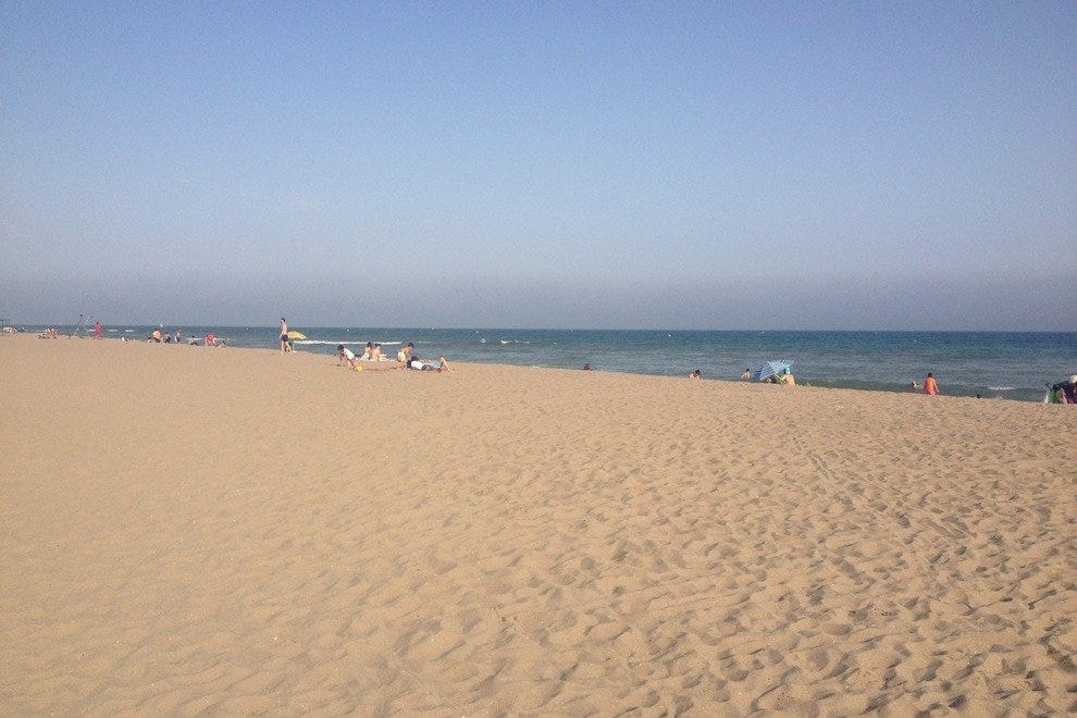 Марбелья Пляжи Барселоны и за его пределами. 11 Марбелья Пляжи Барселоны и за его пределами.