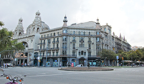 Театр Колизей.  1111 Театр Колизей.