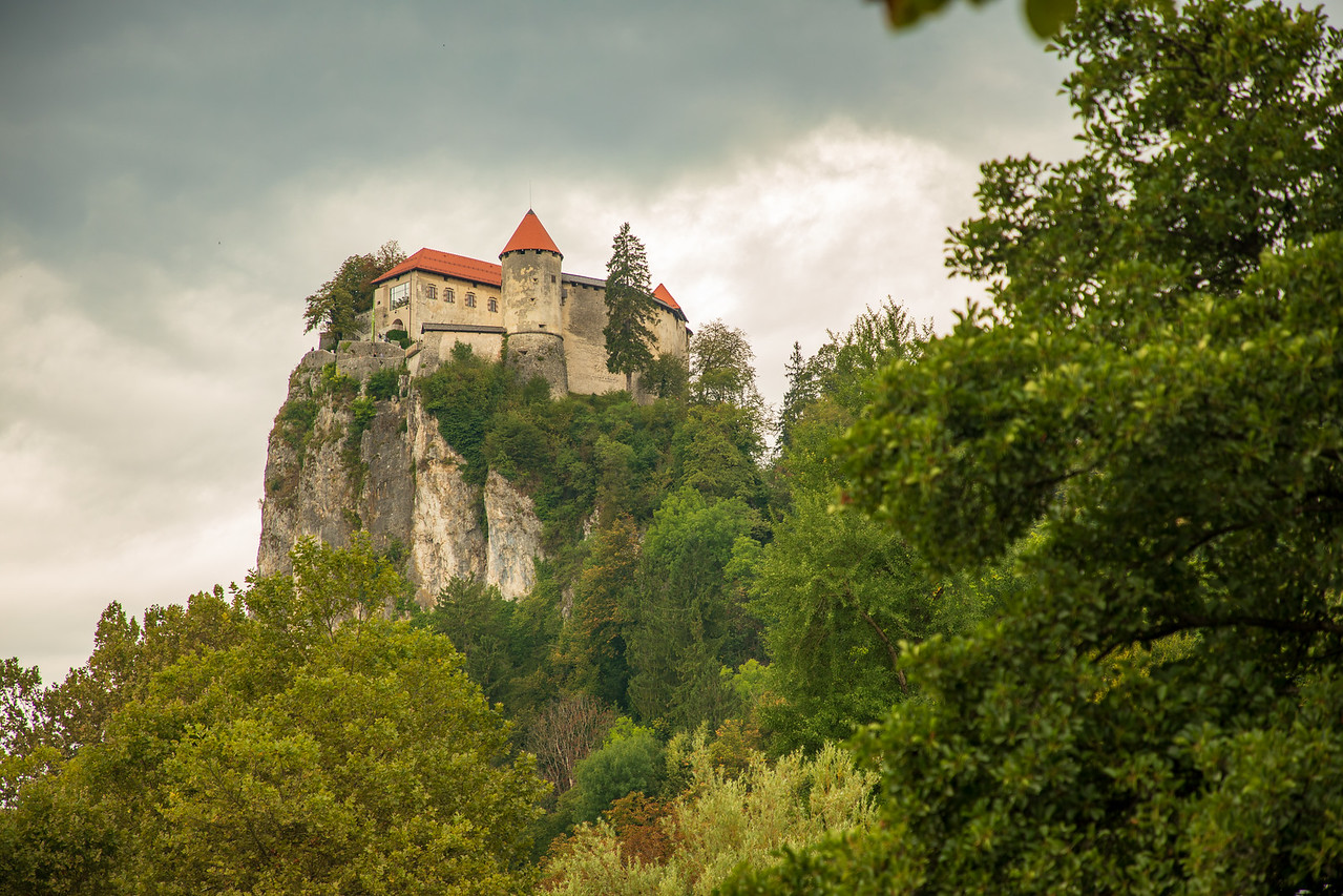 Посетите замок Блед Для захватывающих видов на озеро Блед, посетите замок Блед