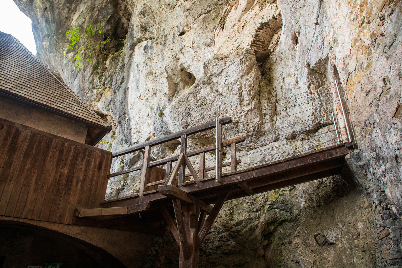 Предъямский замок появлялся во многих 11 Предъямский замок появлялся во многих