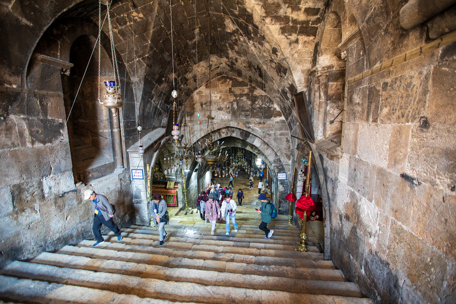 Лестница, ведущая к Могиле Девы Марии на Масличной горе или Горе Иисуса 11 Лестница, ведущая к Могиле Девы Марии на Масличной горе или Горе Иисуса