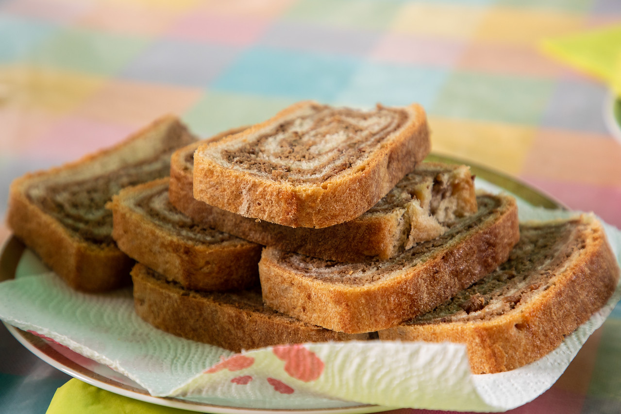 Словенский десерт потика / сладкий пончик ролл 11 Словенский десерт потика / сладкий пончик ролл