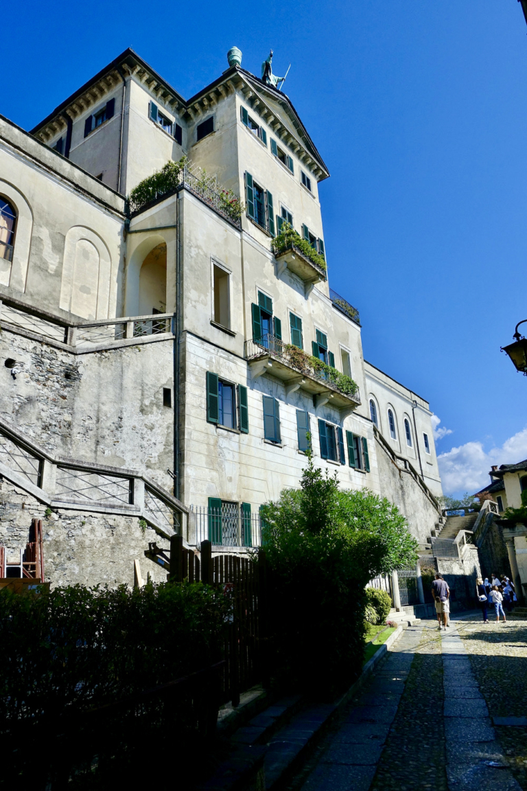 Изола-Сан-Джулио, озеро Орта, Италия 111 Изола-Сан-Джулио, озеро Орта, Италия