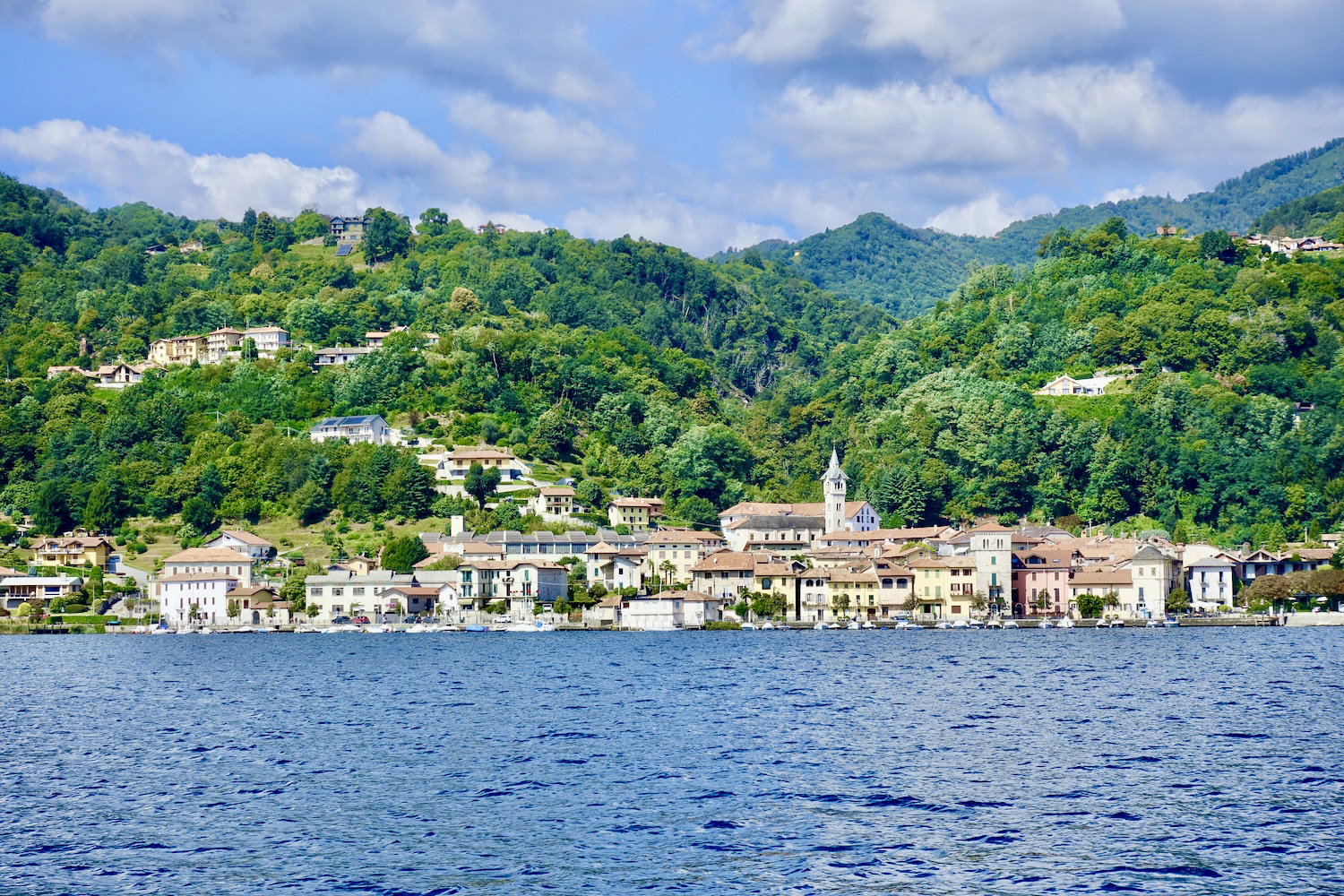 Пелла Озеро Орта, Италия 111 Пелла Озеро Орта, Италия