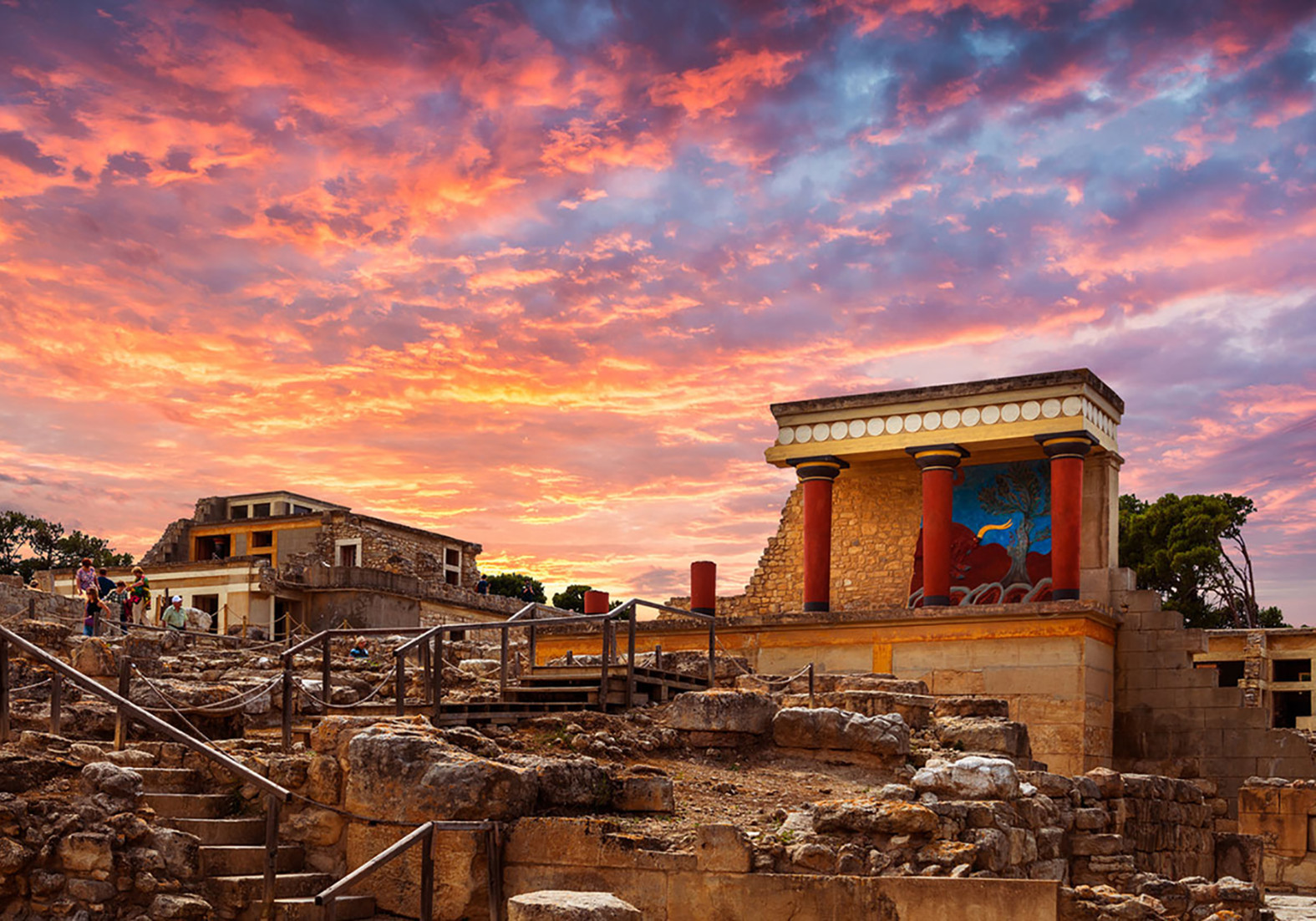 Кносский дворец на острове Крит в Греции Кносский дворец на острове Крит