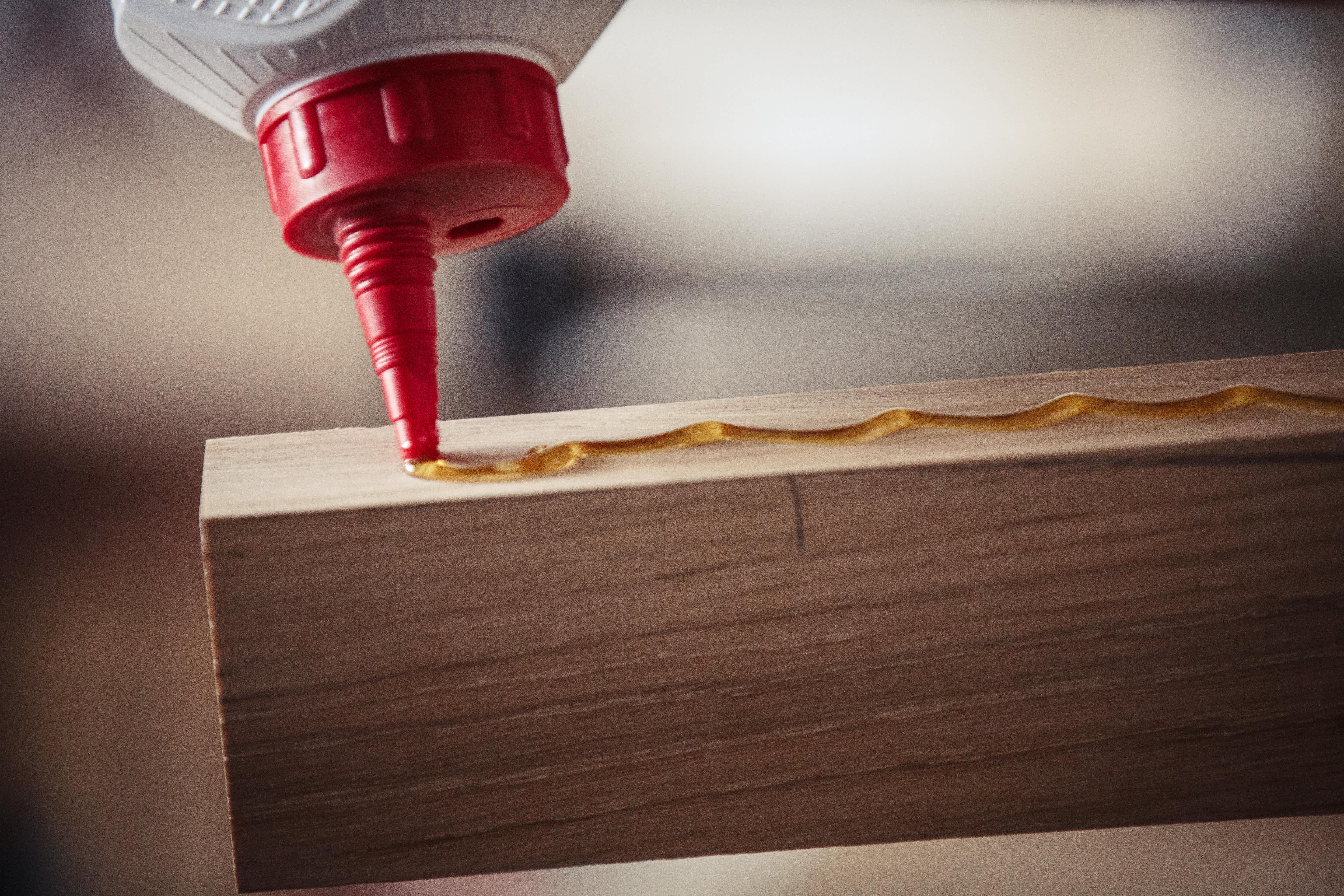 Improve adhesive performance with DEGALAN® acrylic resins