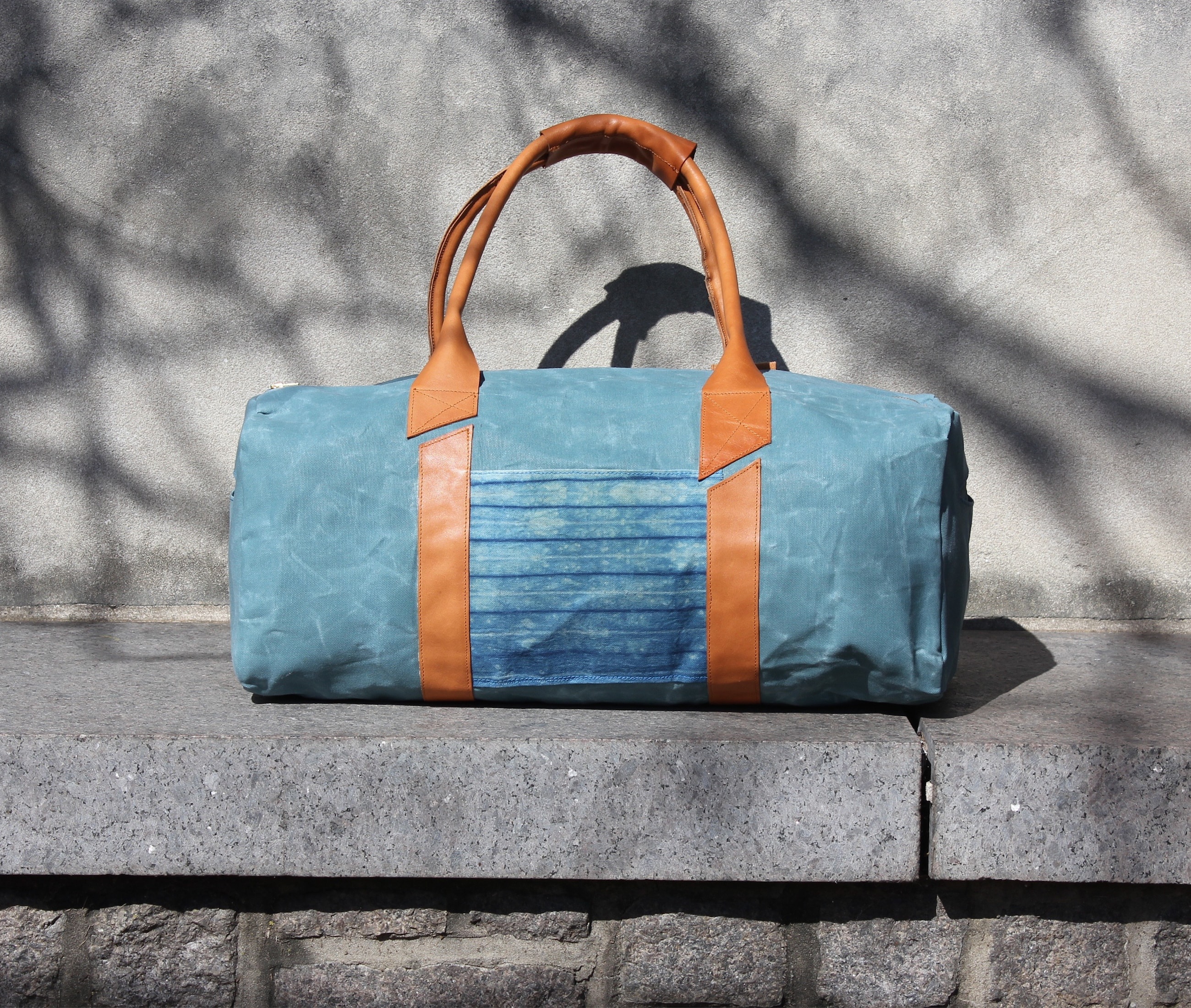 Duffle indigo shibori lisaro leather by Azellaz