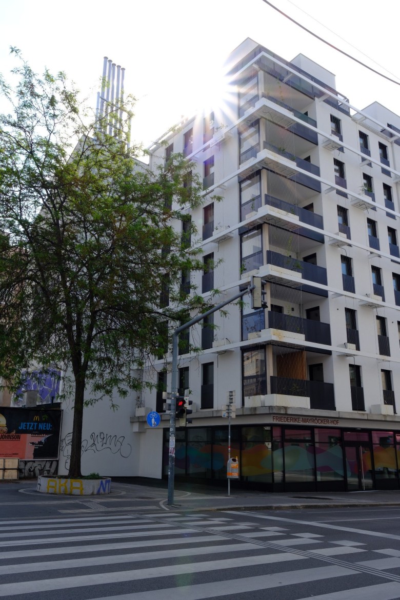 Schönbrunner Straße 76