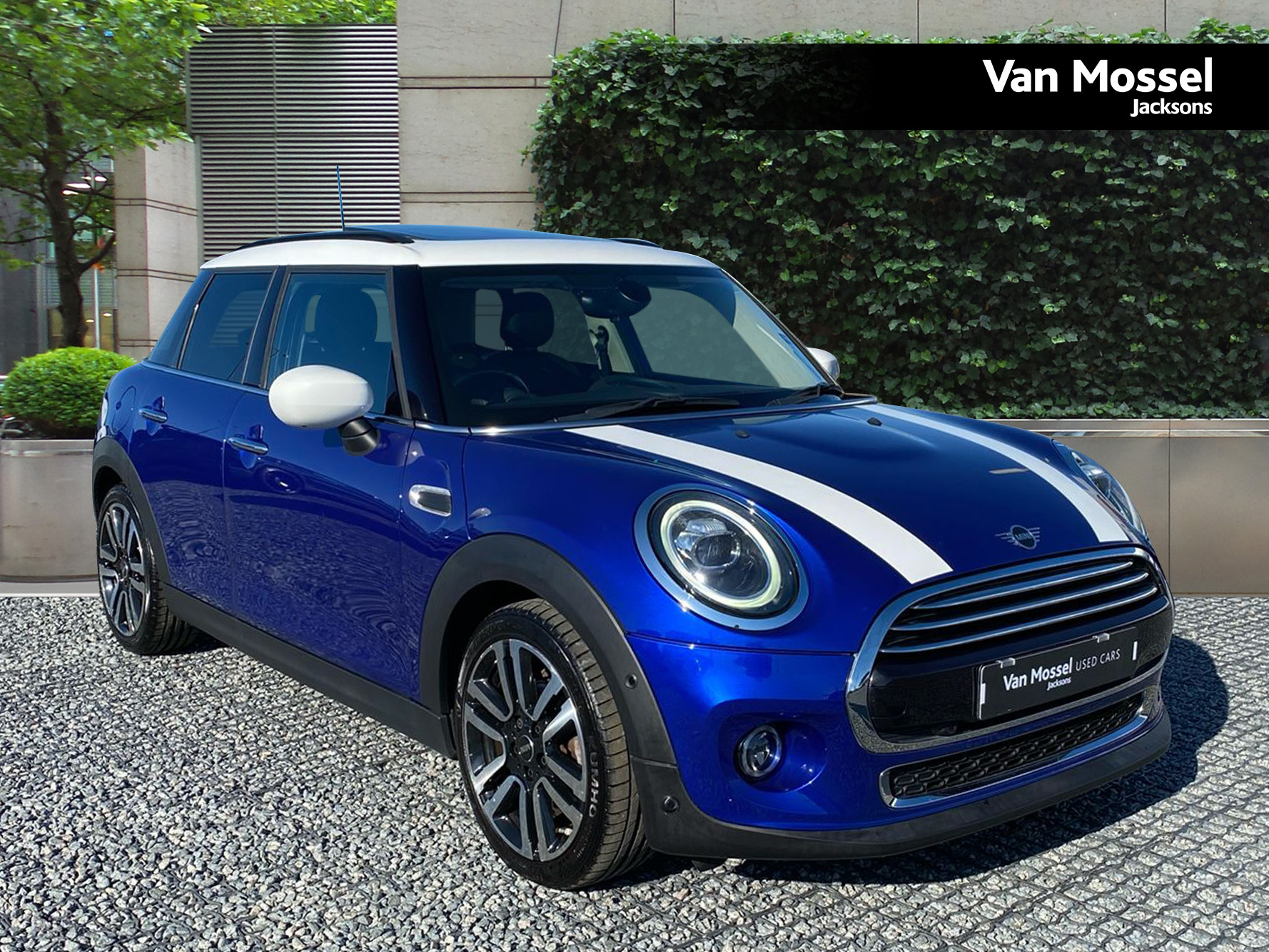 MINI Hatchback Cooper Exclusive