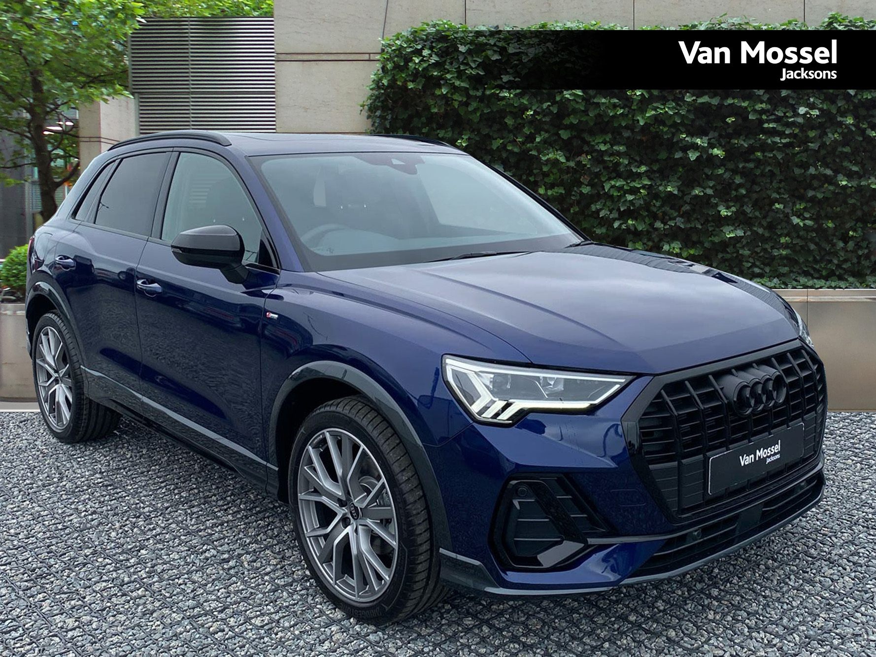 Audi Q3 Black Edition