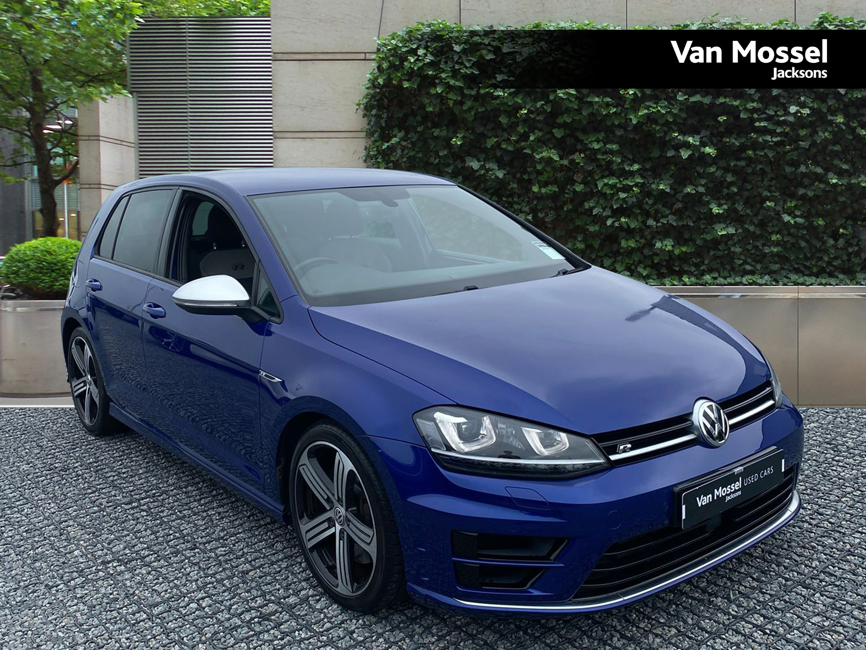 Volkswagen Golf R