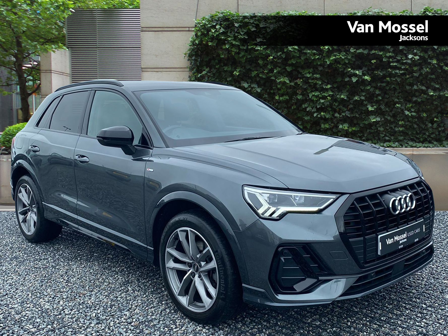 Audi Q3 Black Edition