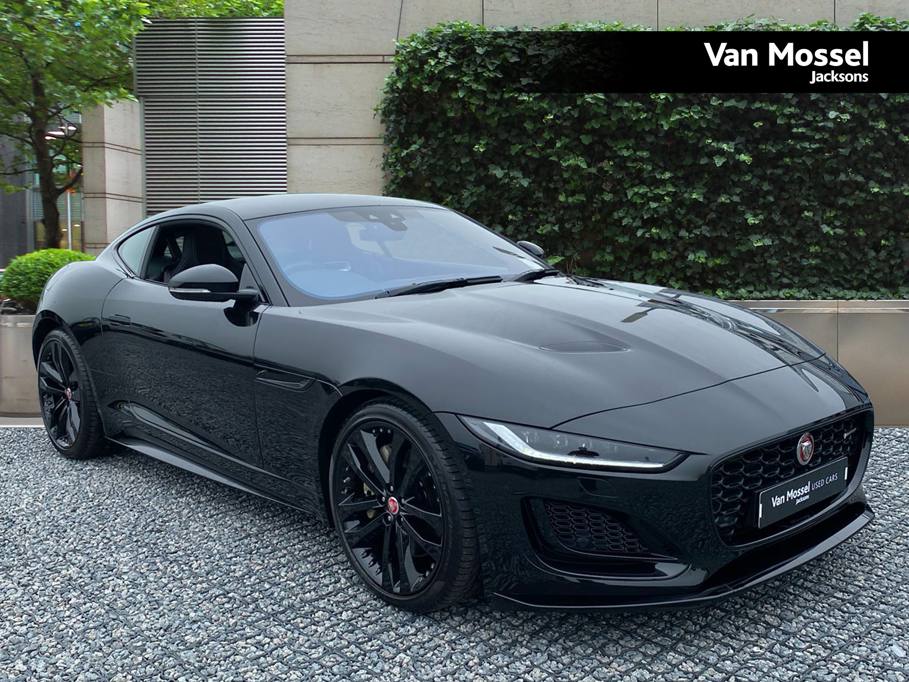 Jaguar F-type R-Dynamic Black