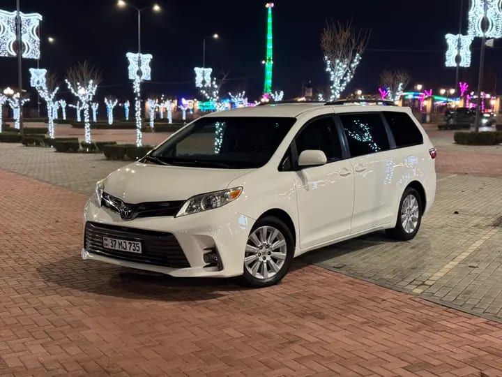 Toyota Sienna