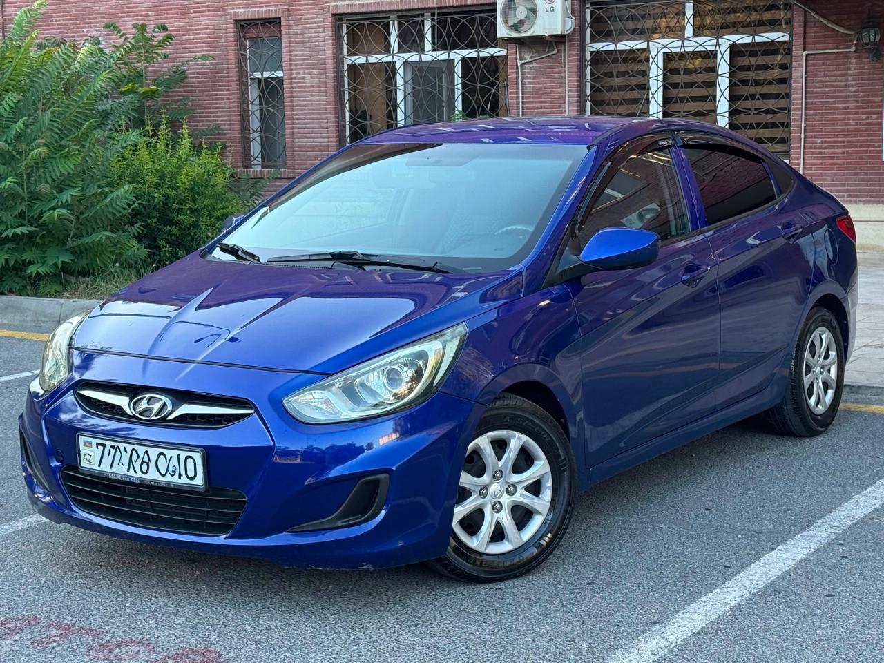 Hyundai Accent 2016 — airport car rental