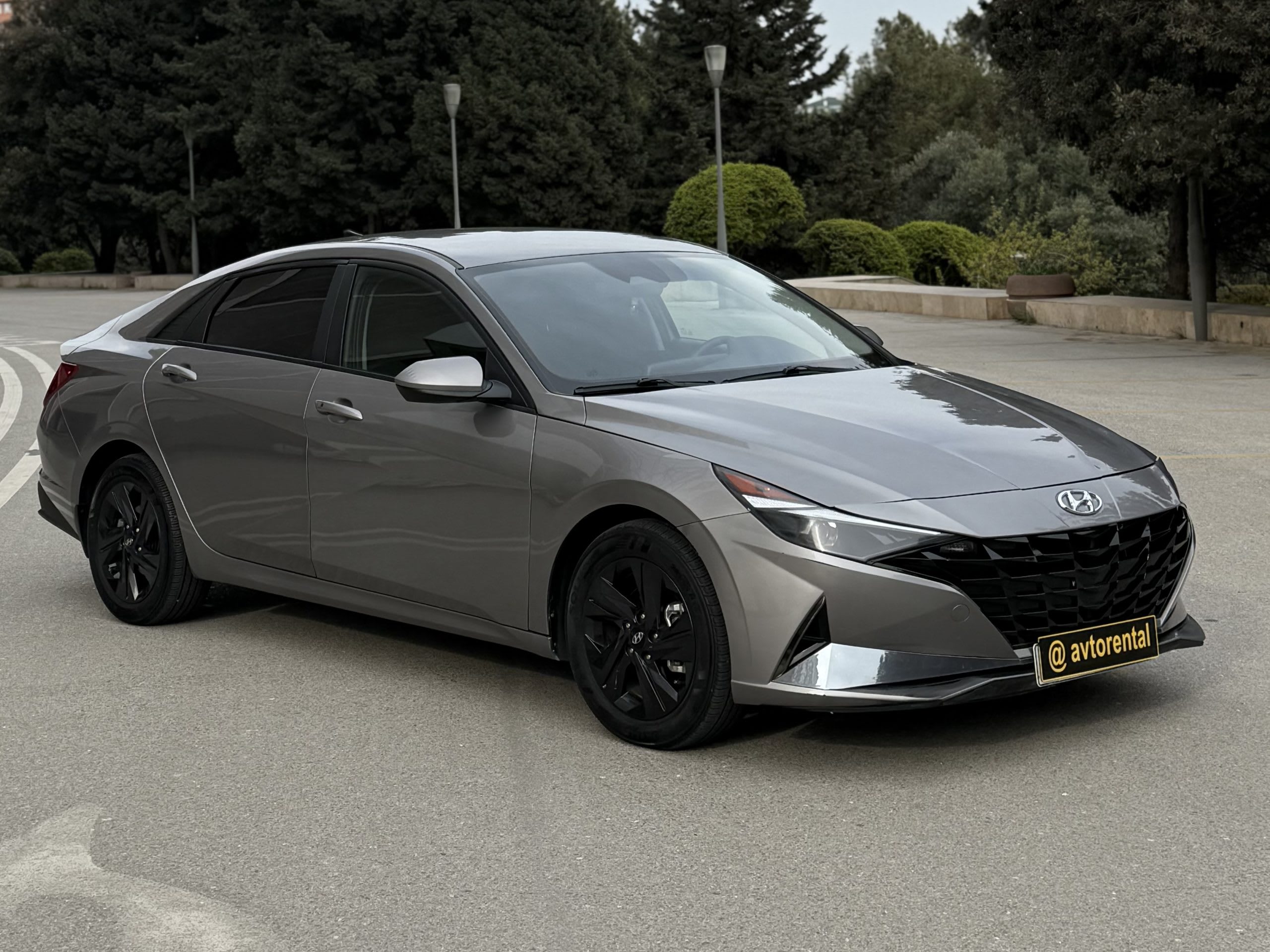 Hyundai Elantra 2021 — airport car rental
