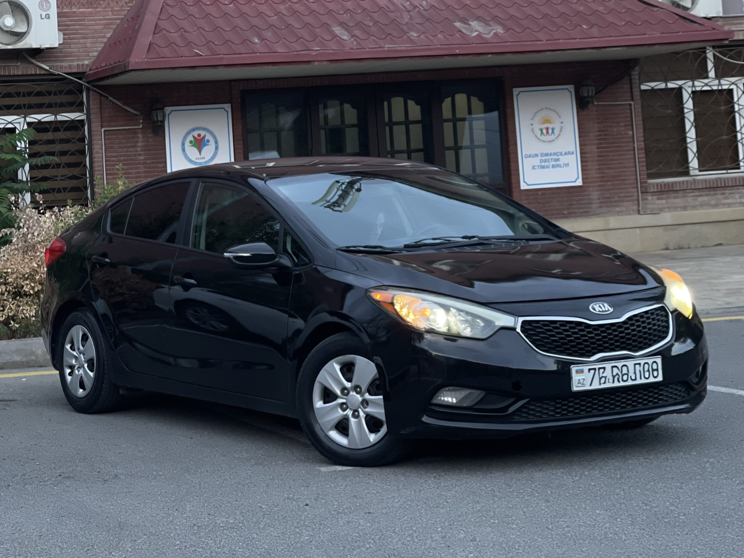 Kia Forte 2015 — airport car rental