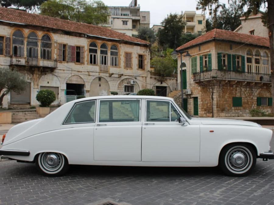 Daimler DS420 Half-Limousine — wedding car in Lebanon Daimler DS420 Half-Limousine — wedding car in Lebanon