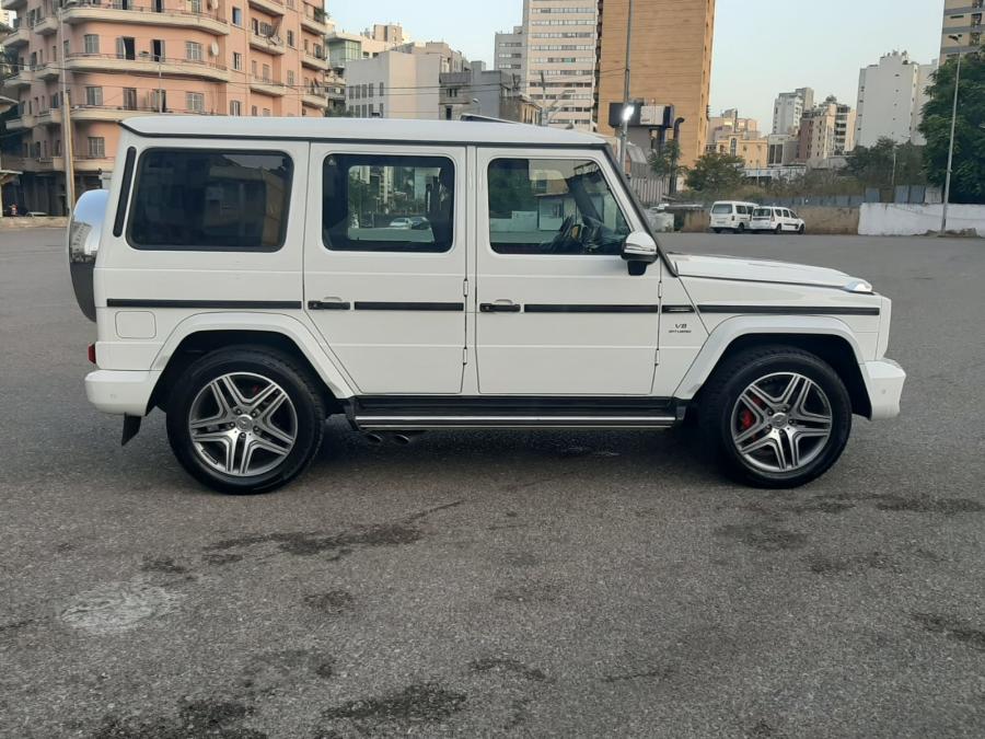 Side view of the white Mercedes-Benz G-Class in Downtown Beirut