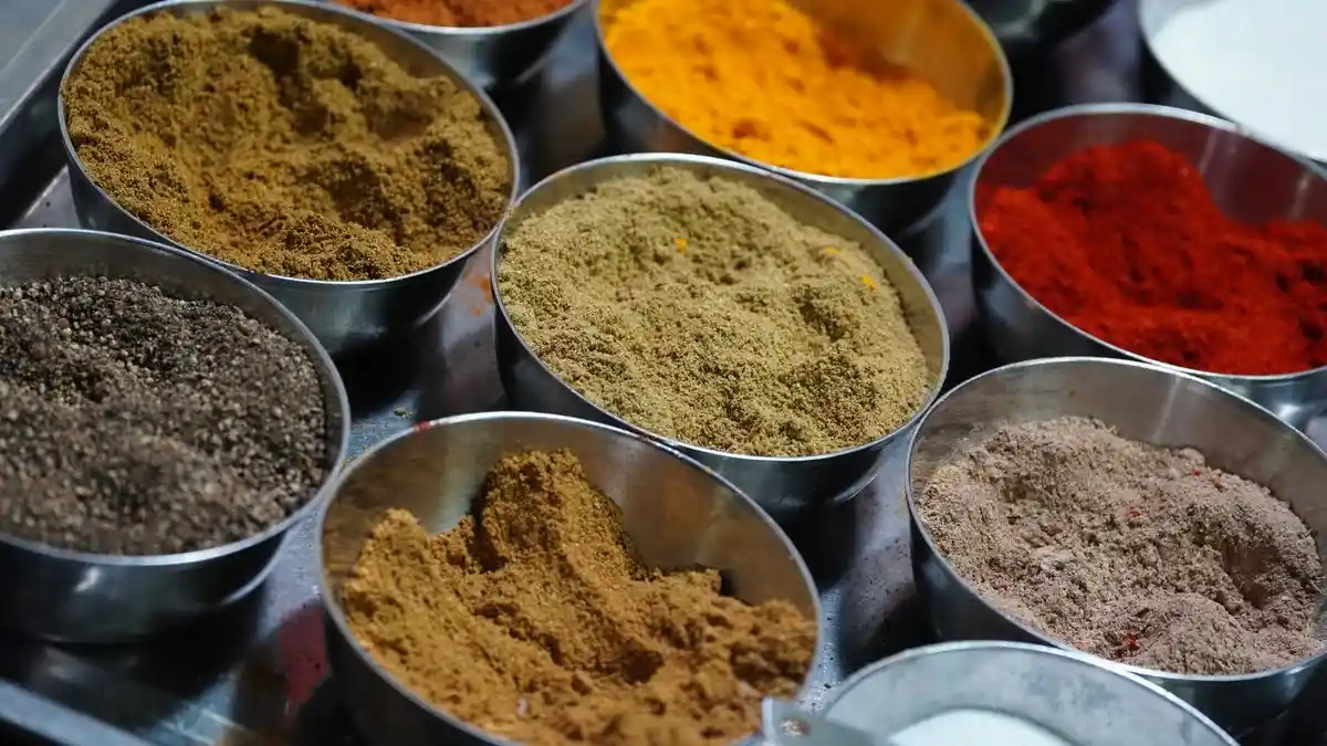 Try out different authentic tastes from India and Sri Lanka.