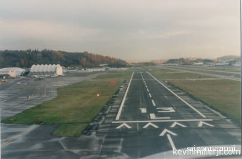 Landing at Boeing Field (Seattle, Wa.) Landing at Boeing Field (Seattle, Wa.)