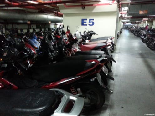 Parking garage - Vincom Center