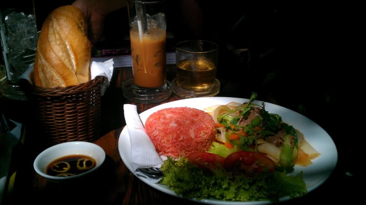 Rice with diced beef - Tram Cafe