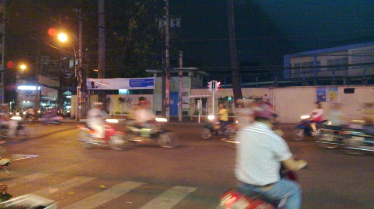 Intersection of 3-2 and Su Van Hanh streets - District 10